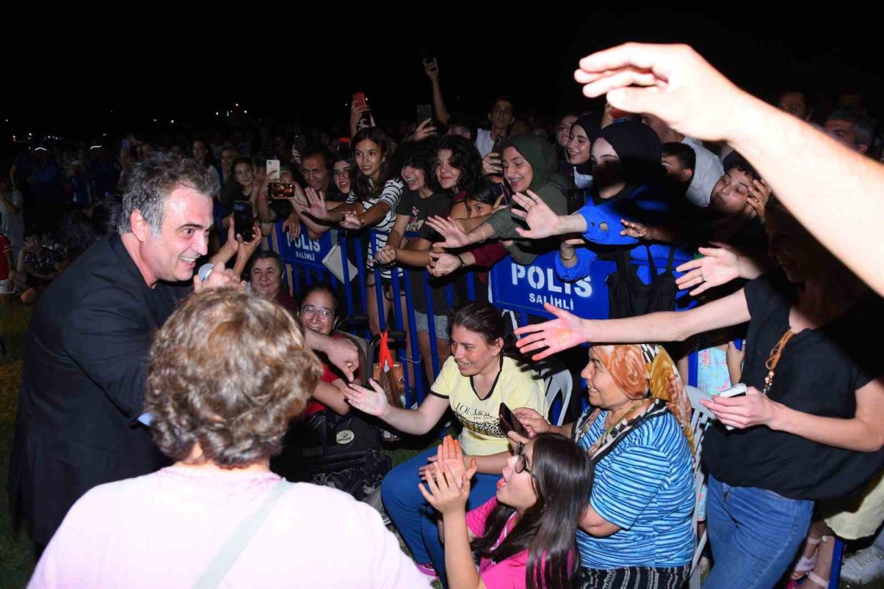 Salihli’de Kutsi rüzgarı esti