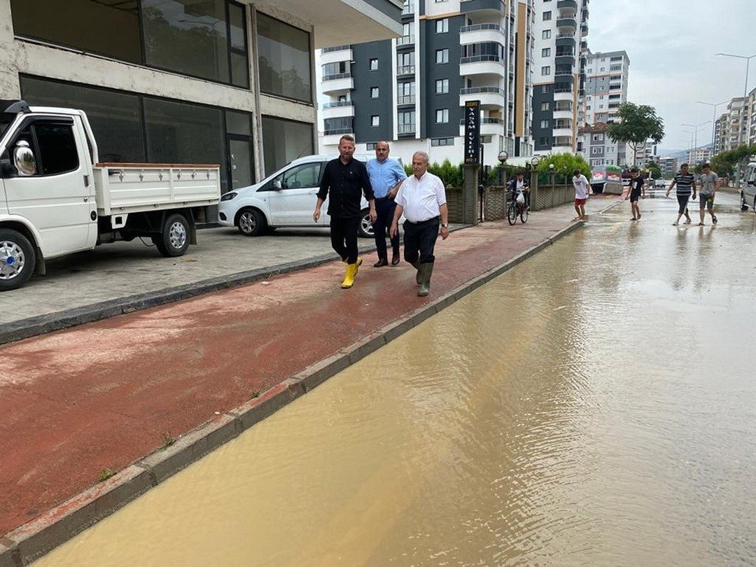 Başkan Demirtaş: “Tüm mağduriyetler giderilene kadar ekiplerimiz sahada olacak”