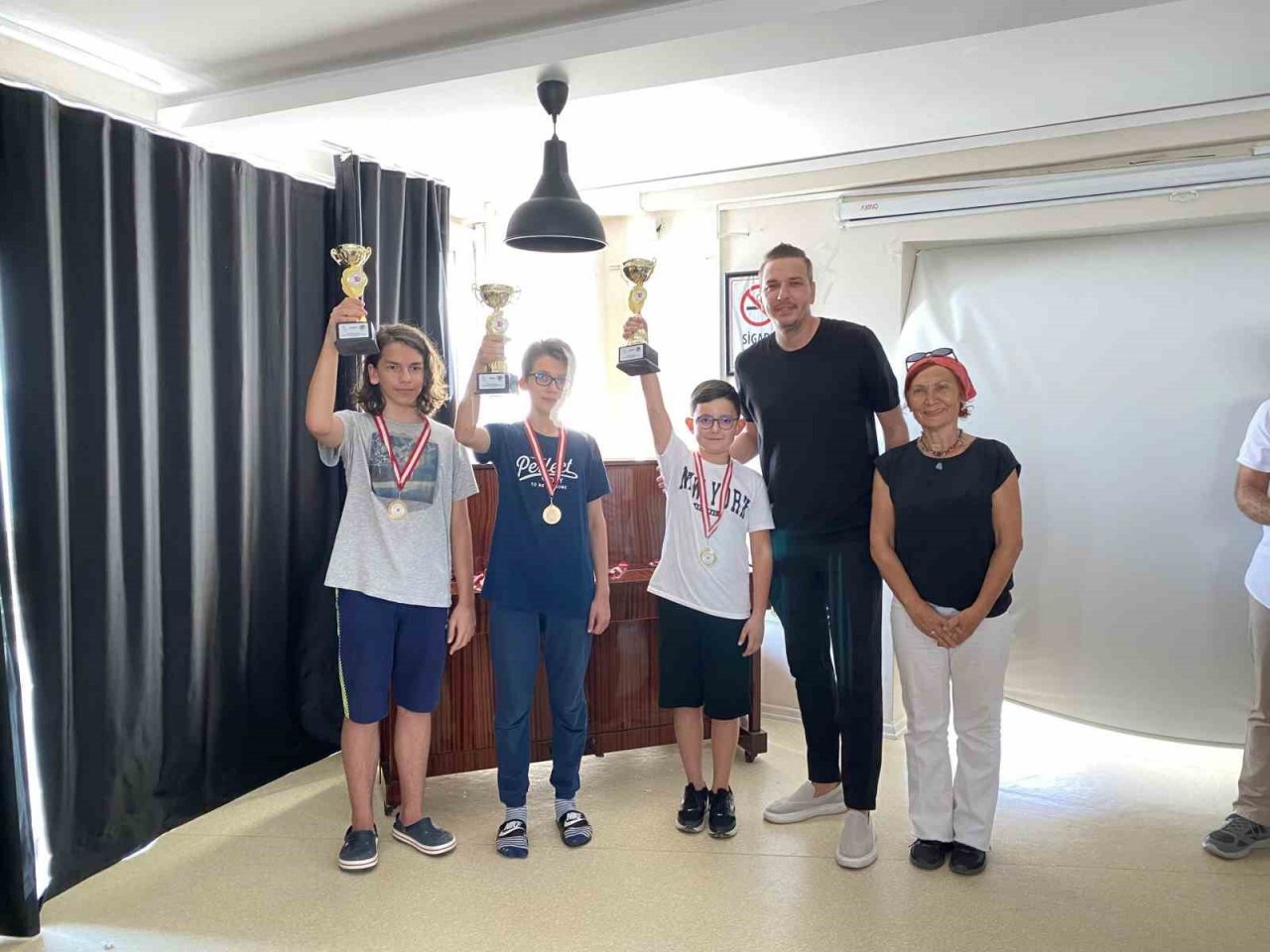 Seferihisar, yaz sezonunu satranç turnuvası ile kapattı