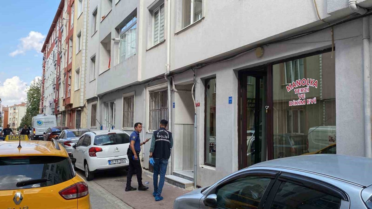 Şizofreni hastası evinde ölü bulundu