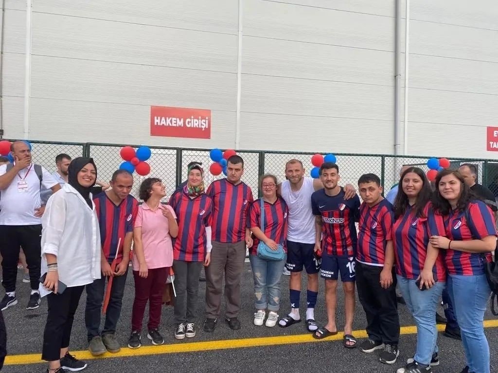 Özel gençler Düzcespor galibiyetiyle coştu