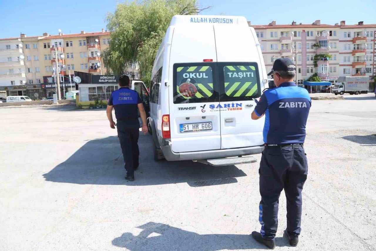 Niğde Belediyesi Zabıta Ekiplerinden Okul Servis Araçlarına Sıkı Denetim