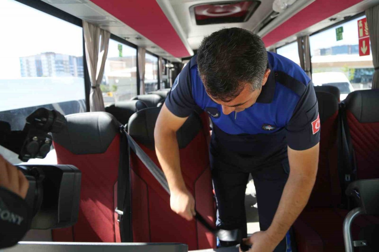 Niğde Belediyesi Zabıta Ekiplerinden Okul Servis Araçlarına Sıkı Denetim