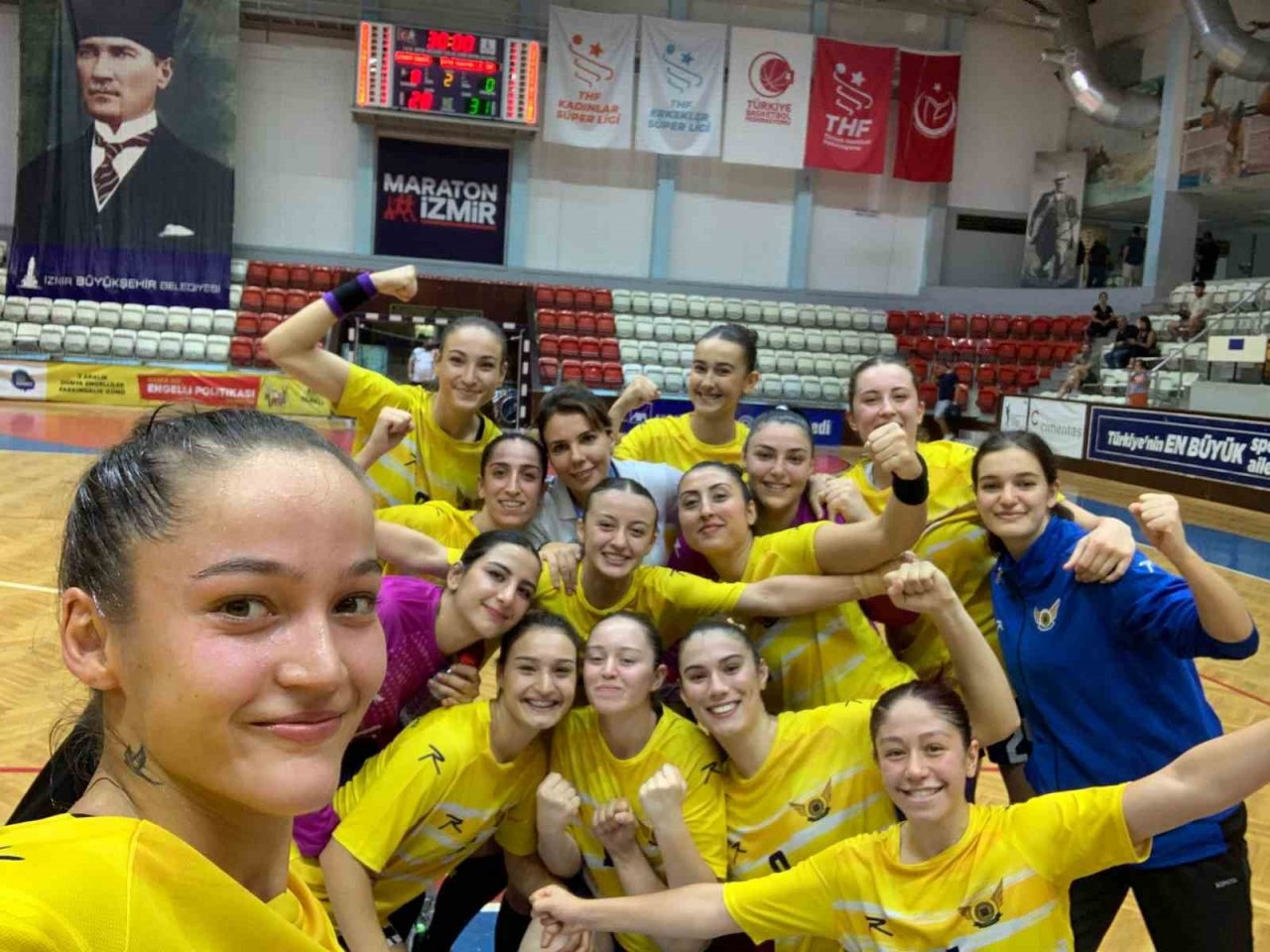 Yenimahalle Belediyesi Hentbol Kadın Takımı haftayı galibiyetle kapattı