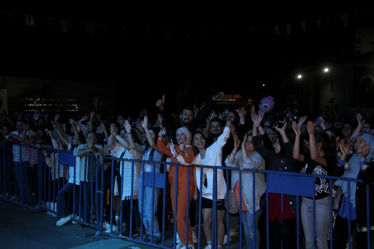 Kula’nın kurtuluşunun 101. yıl dönümünde Kutsi sahne aldı