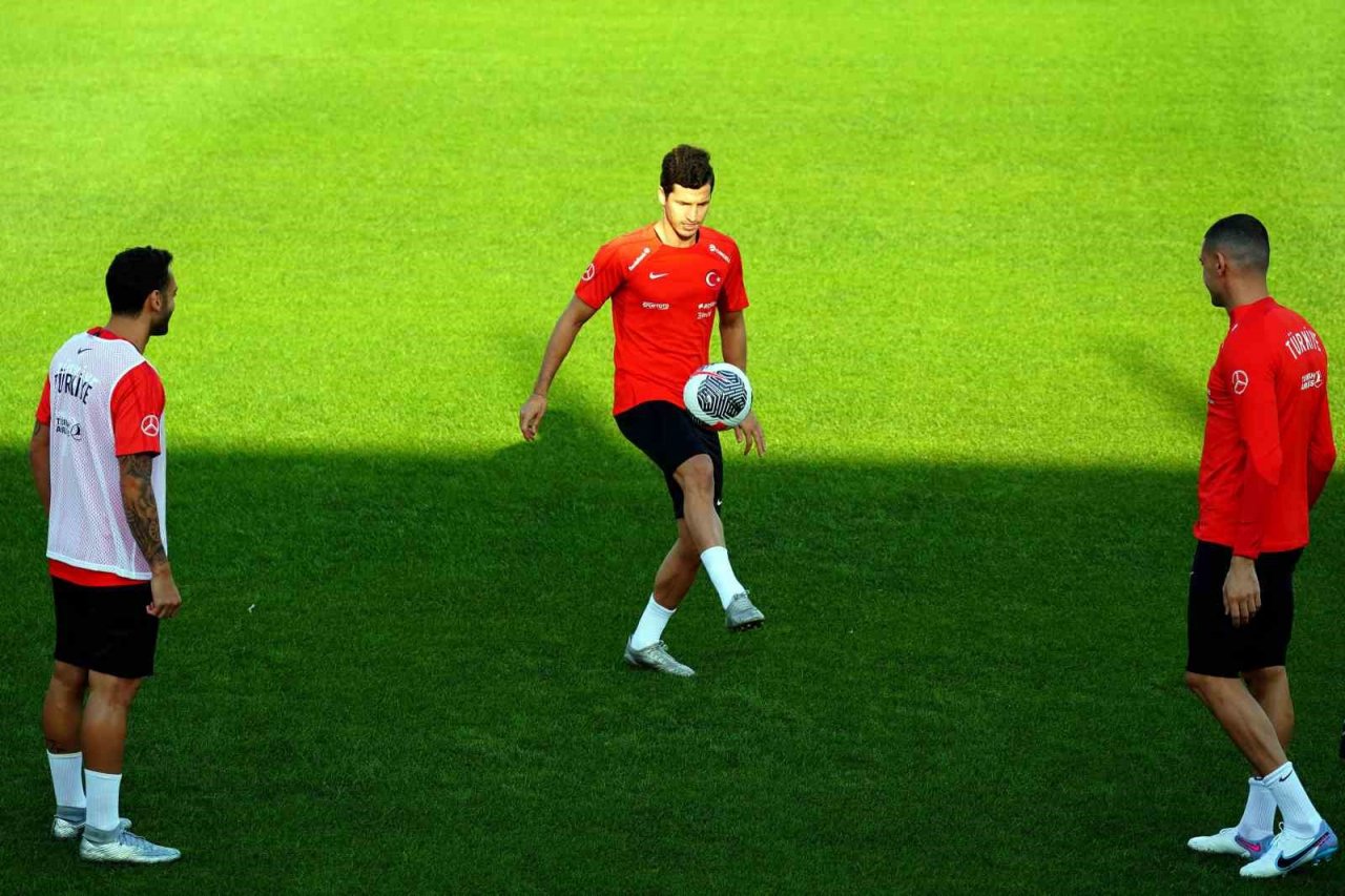 Milliler, Ermenistan maçı hazırlıklarını sürdürdü