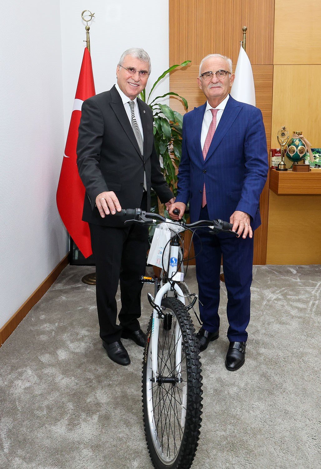 AK Parti Yerel Yönetimler Başkanı Yılmaz: "AK Parti siyaseti ideolojileri ön plana çıkaran bir siyasi hareket değildir”