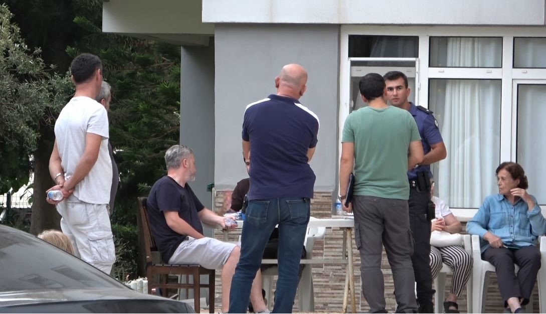 Yaşlı adam evinde ölü bulundu
