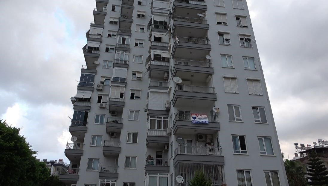 Yaşlı adam evinde ölü bulundu