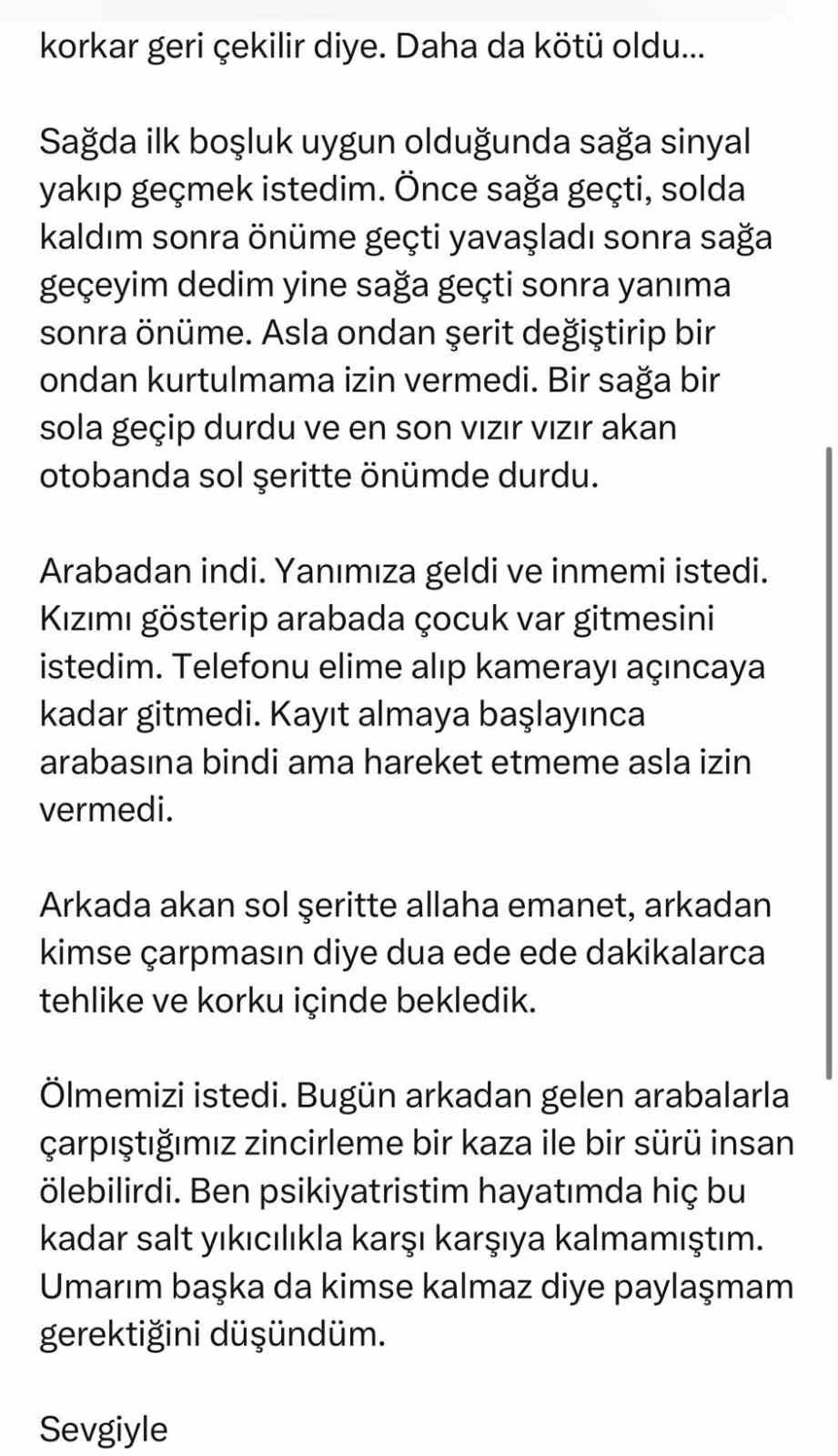 İstanbul’da kadın psikiyatrist trafikte çocuğuyla birlikte dehşeti yaşadı