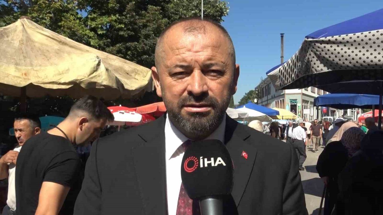 Bu pazar 700 yıldır her salı günü bereket duasıyla açılıyor