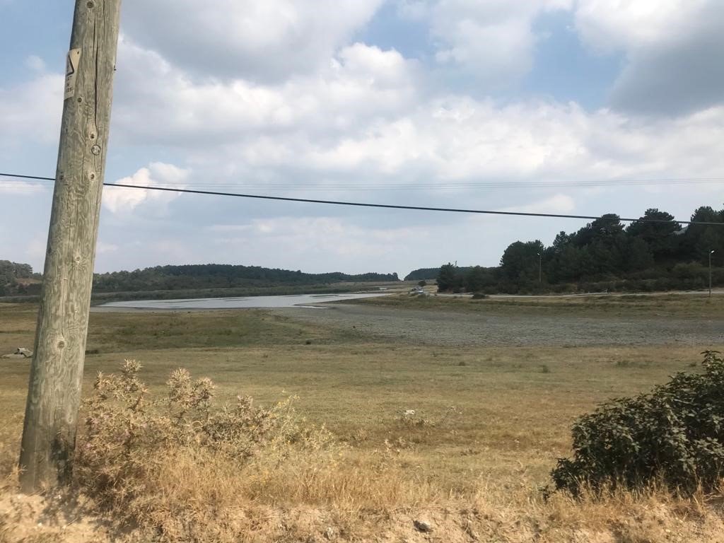 Yayla Gölü’nde su seviyesi yarıya indi