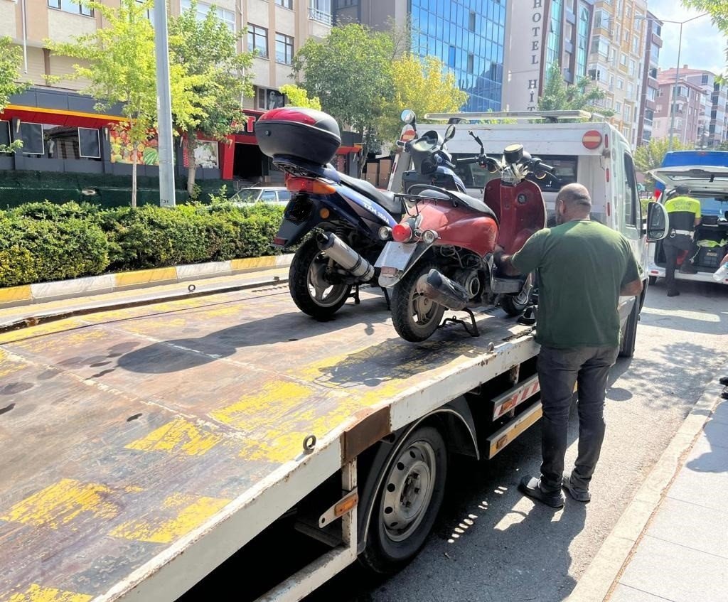 Çorum’da motosiklet, traktör ve servis araçları denetlendi