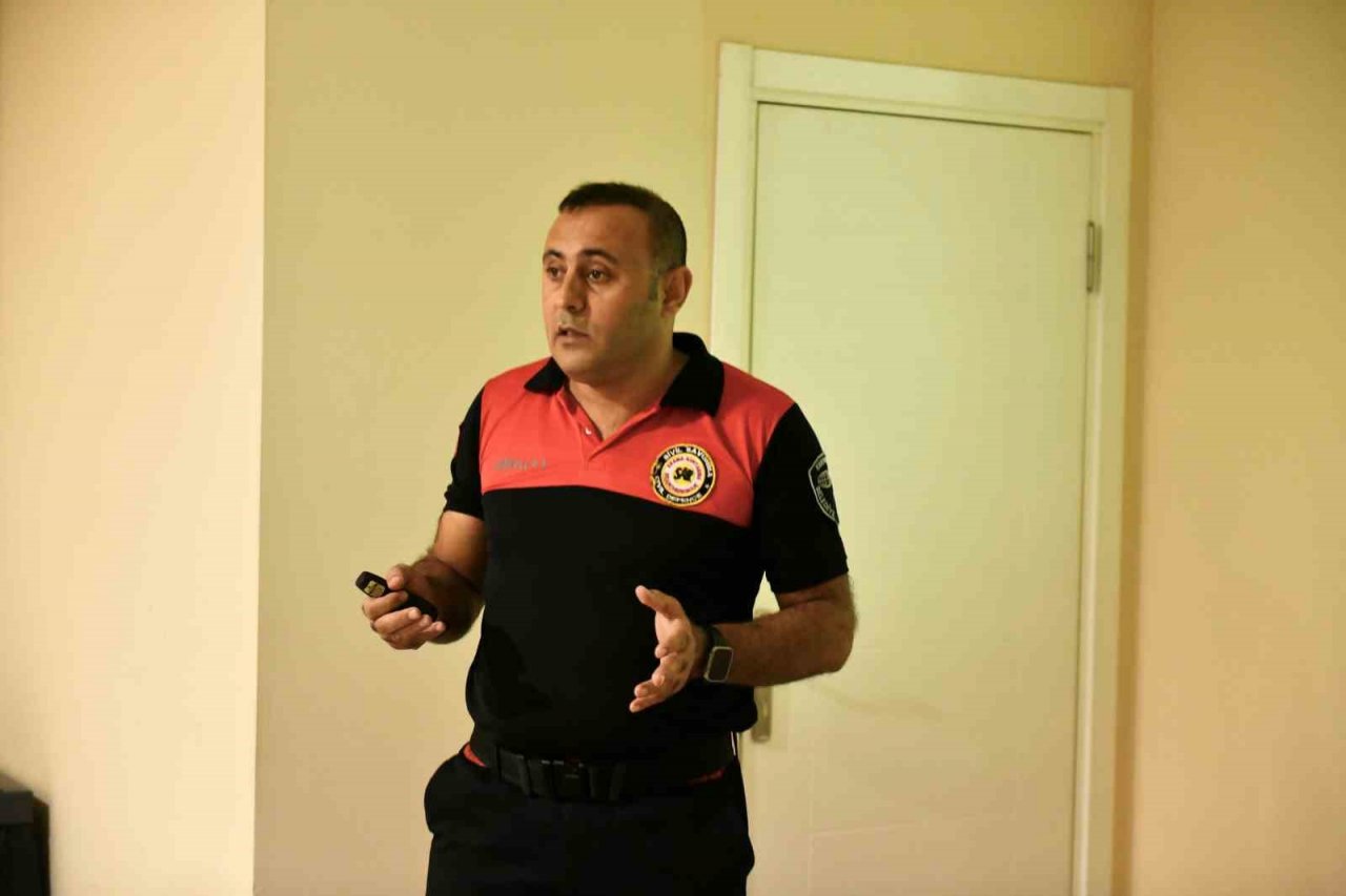 Esenyurt Belediyesi’nden vatandaşlara Afet Bilinci Eğitimi