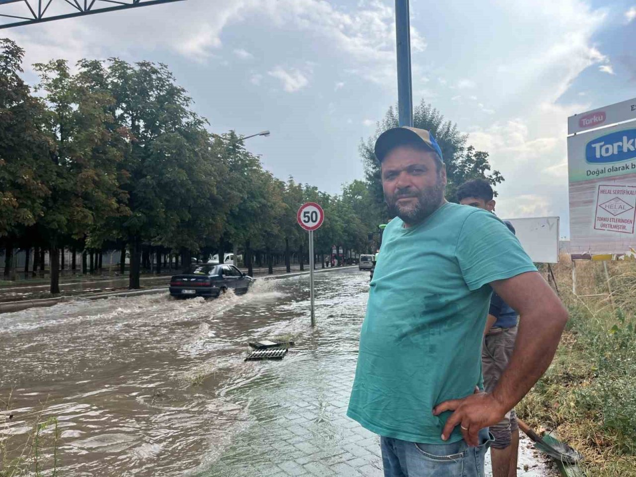 ESKİ topu sanayi sitelerine attı