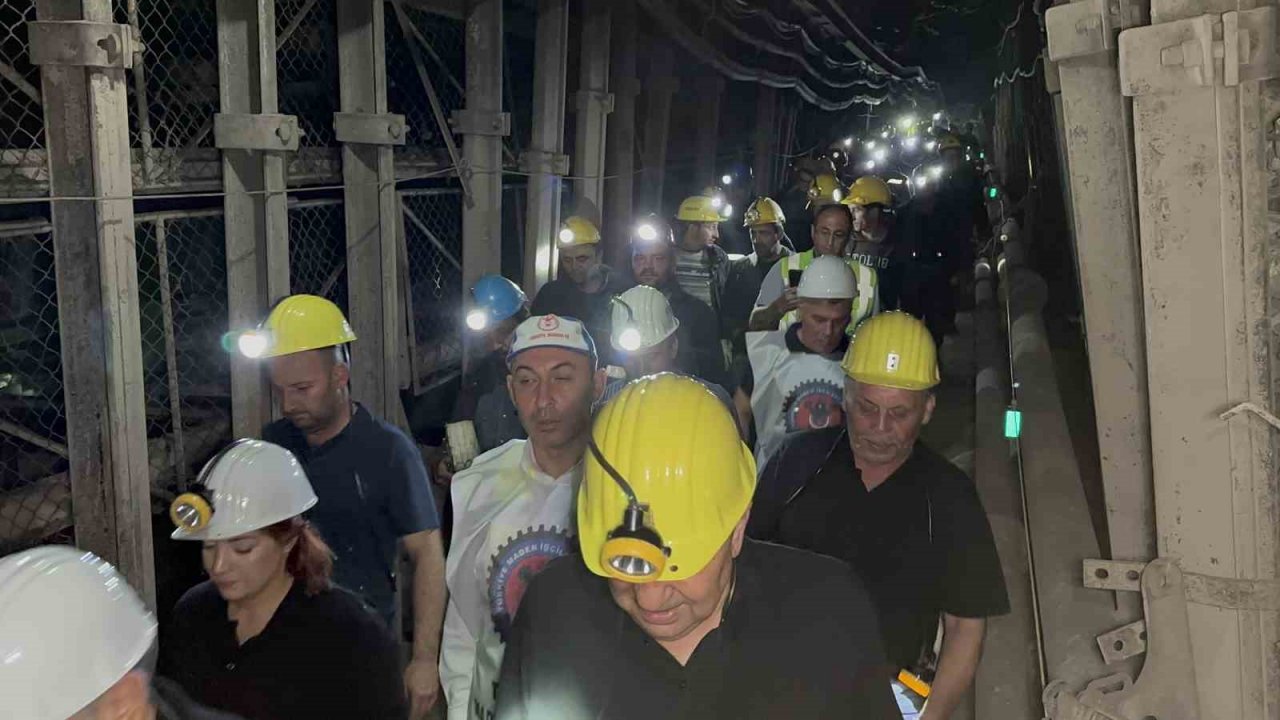 Yerin yüzlerce metre altındaki maden işçilerinin açlık grevi sona erdi