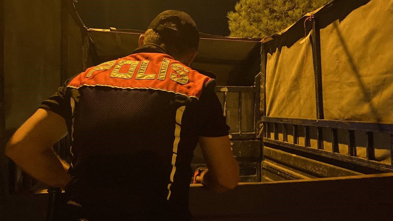 Eşini ve kayınvalidesini öldüren zanlı 4 saat sonra yaşamına son verdi