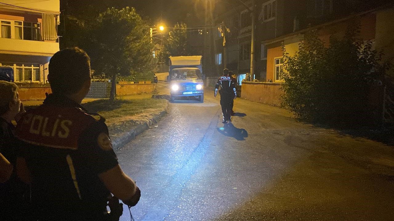 Eşini ve kayınvalidesini öldüren zanlı 4 saat sonra yaşamına son verdi