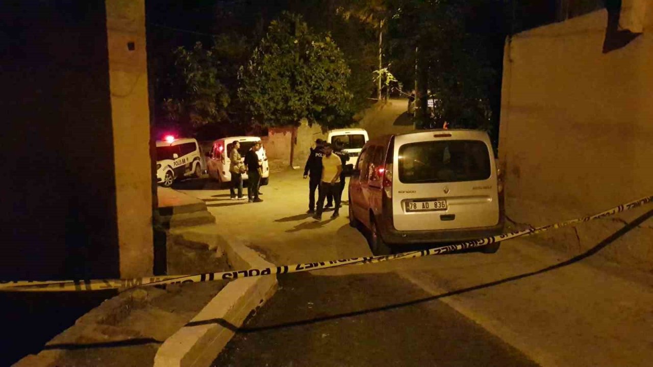 Eşini ve kayınvalidesini öldüren zanlı 4 saat sonra yaşamına son verdi