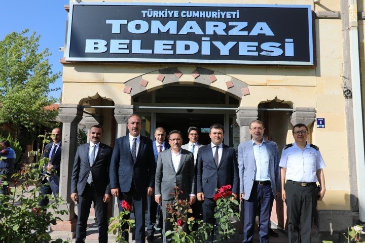 Vali Çiçek Tomarza’da