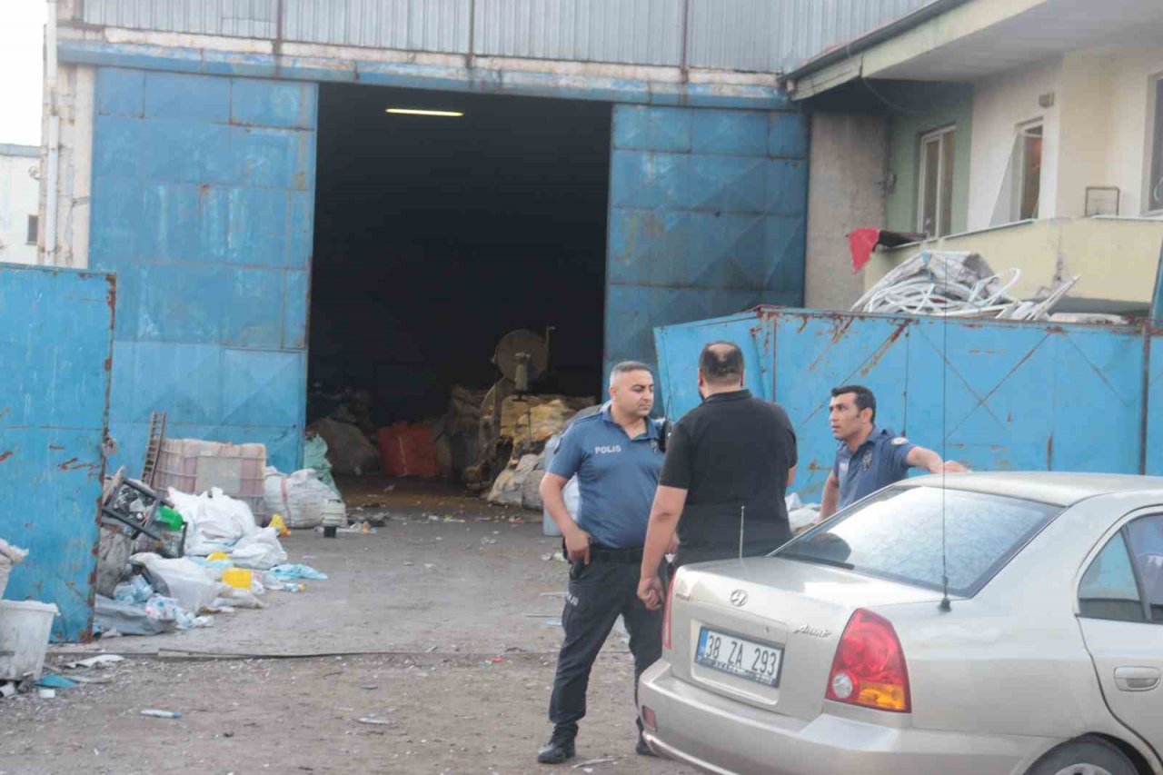 Polisten kaçarken silah çekti, vurularak yakalandı