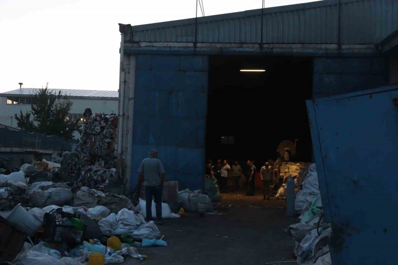 Polisten kaçarken silah çekti, vurularak yakalandı