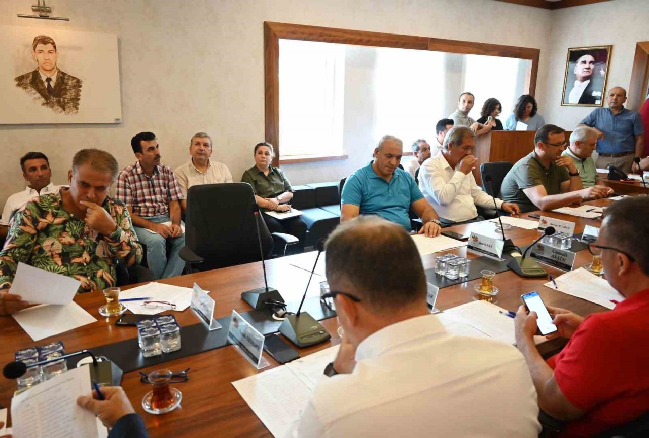 Başkan Topaloğlu: “Bu yıl öğrencilerimize 1500 lira burs desteği vereceğiz”