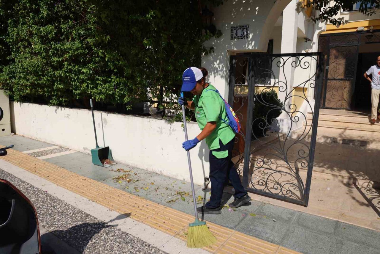 Marmaris’in sokaklarına kadın eli değdi