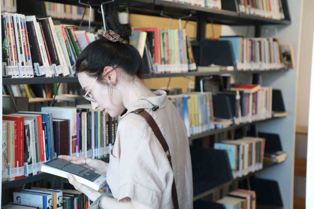 Büyükşehir Kütüphanelerine vatandaşlardan yoğun ilgi