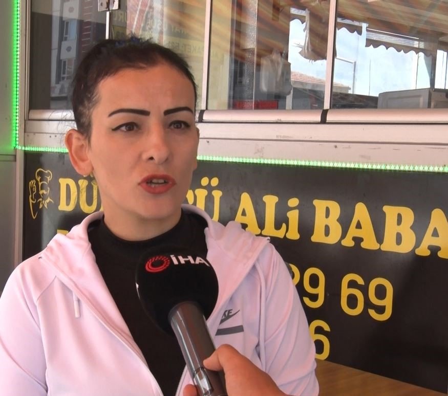 Anahtarı üzerindeki otomobili saniyeler içerisinde çalıp kayıplara karıştı