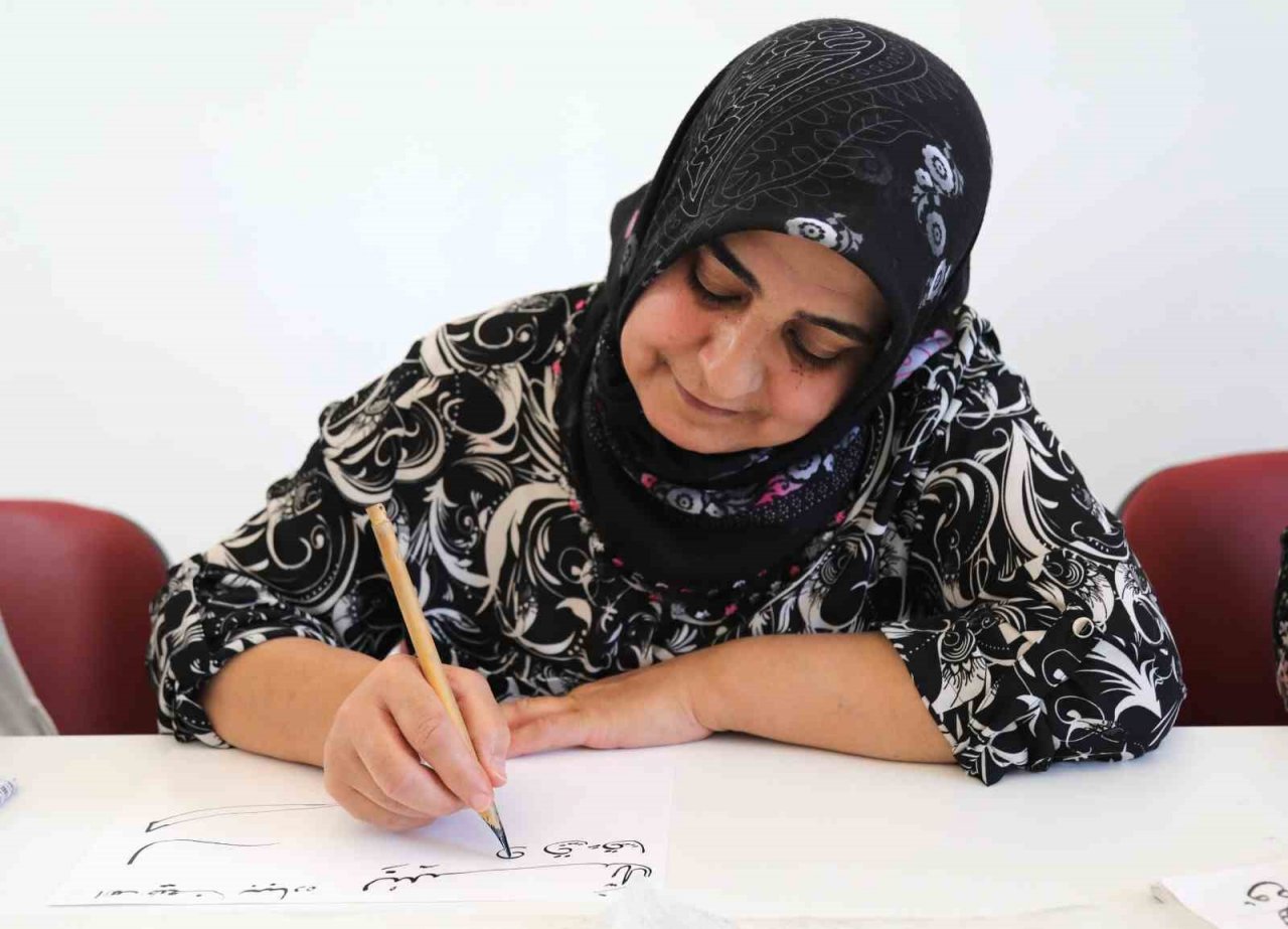 Van Büyükşehir Belediyesinden Hüsn-i Hat Kursu