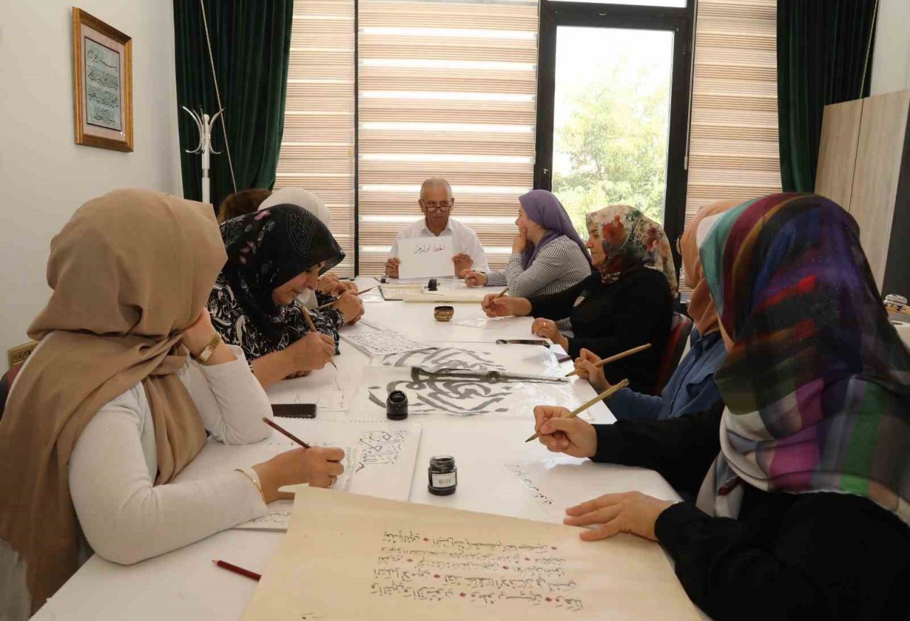 Van Büyükşehir Belediyesinden Hüsn-i Hat Kursu