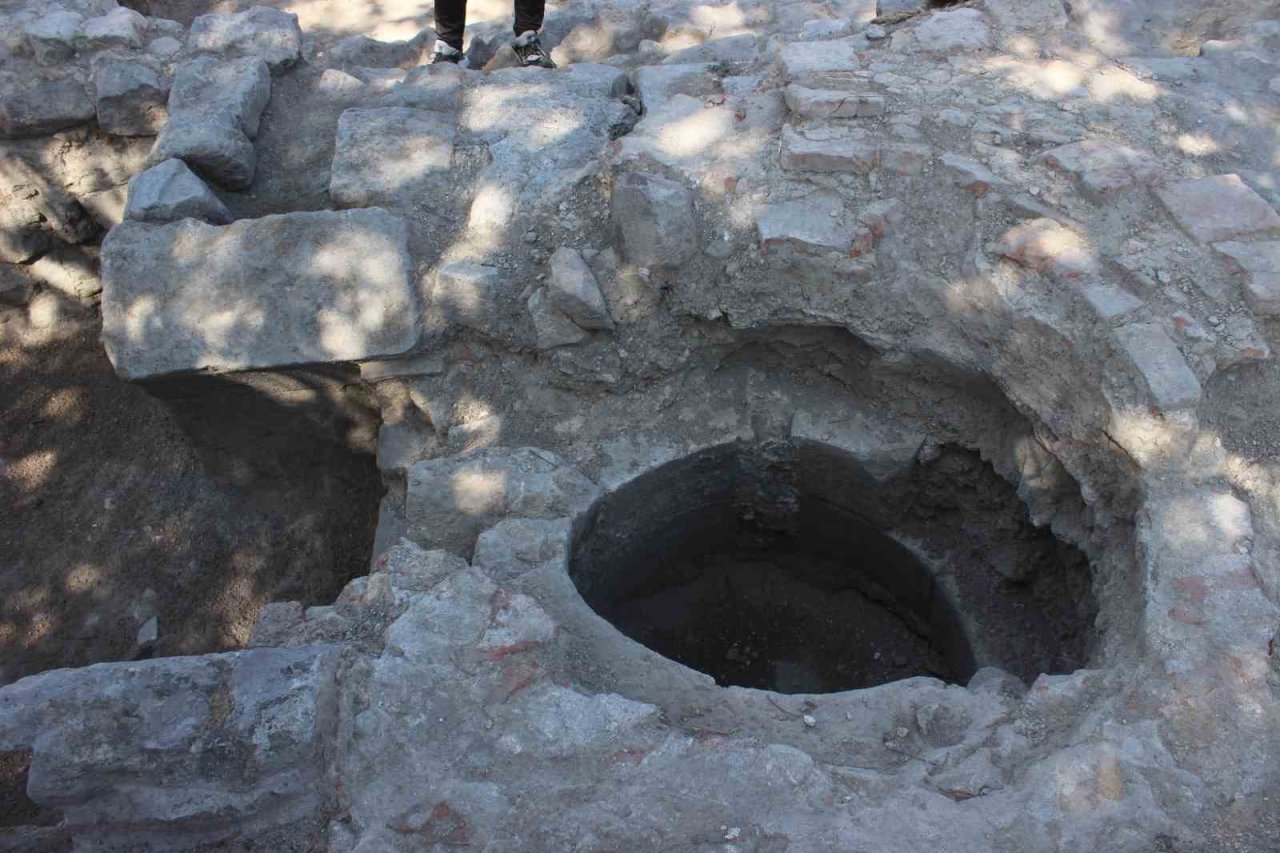 8 asırlık Keykubadiye Sarayı’ndaki hamam gün yüzüne çıktı