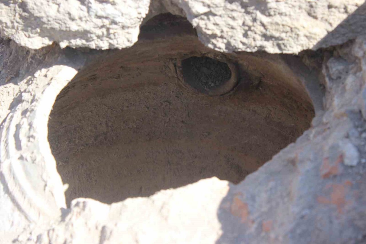 8 asırlık Keykubadiye Sarayı’ndaki hamam gün yüzüne çıktı