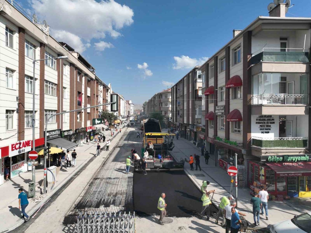 Gölbaşı Belediyesi 54 mahalleye yeni yollar kazandırdı