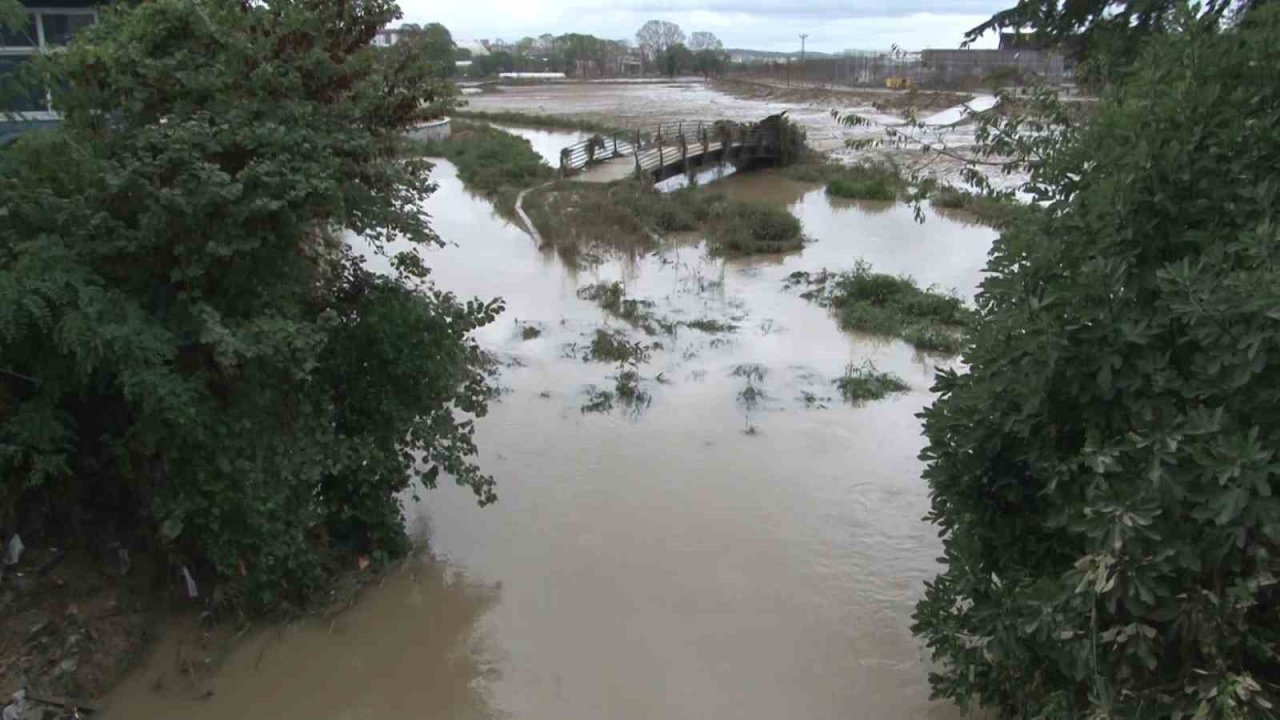 Arnavutköy’de selin bastığı mahalle havadan görüntülendi