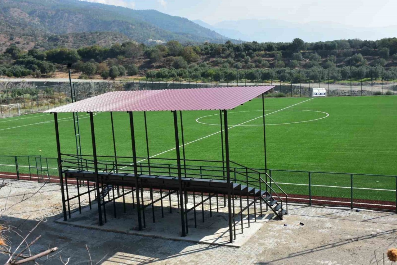 Buharkent’in yeni tribünleri hazır