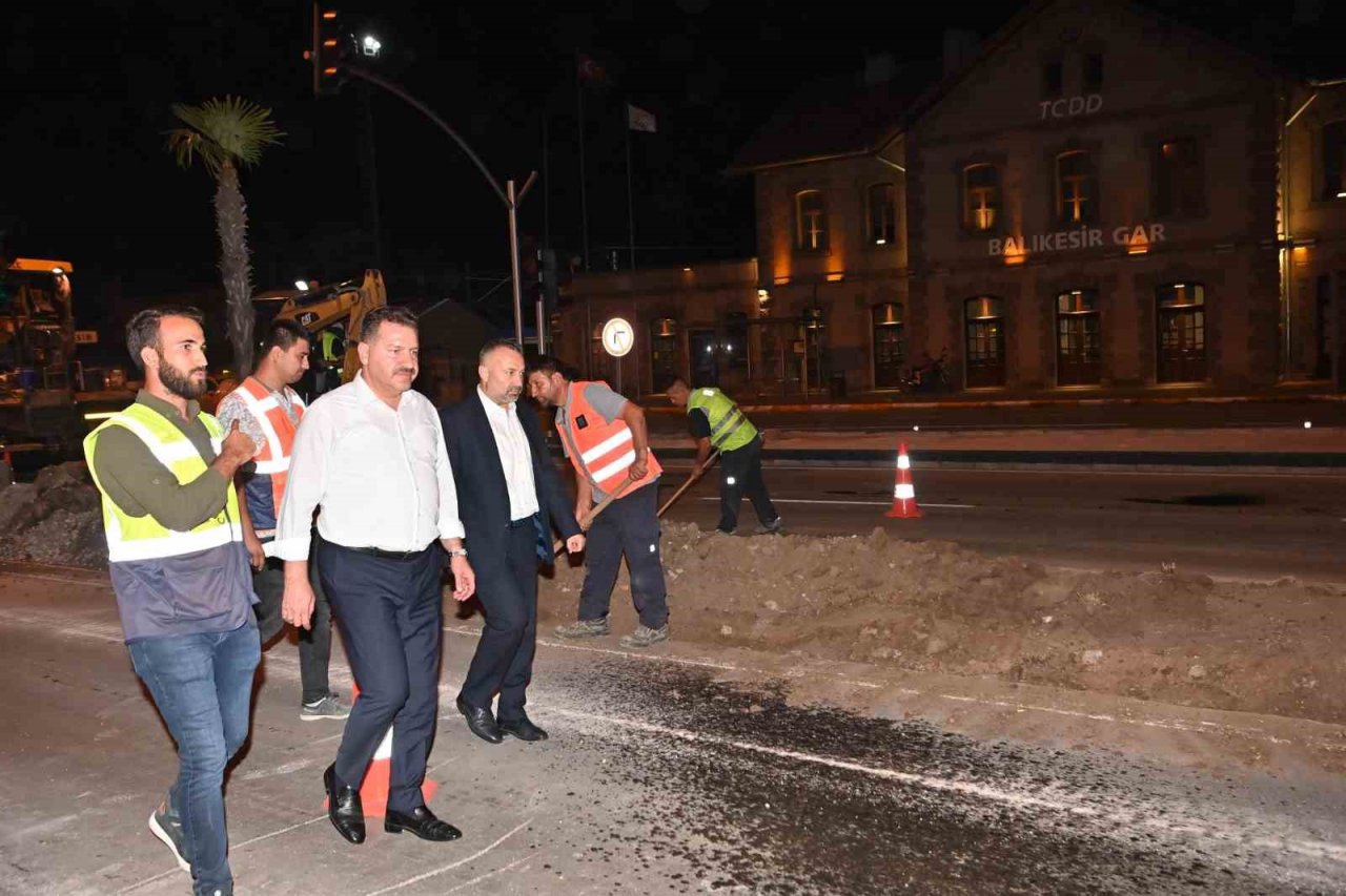 Balıkesir TCDD Gar meydanında hummalı çalışma
