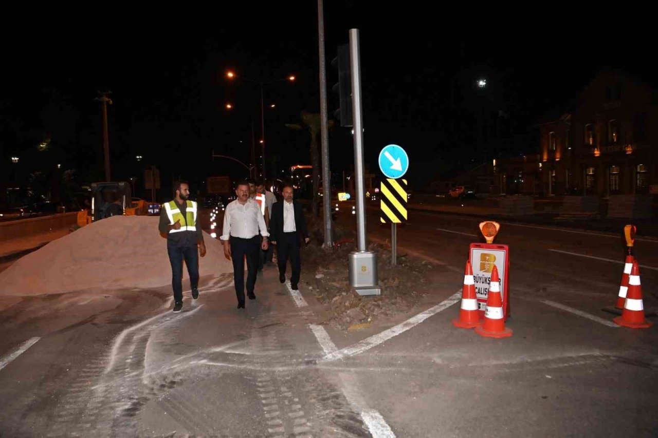 Balıkesir TCDD Gar meydanında hummalı çalışma