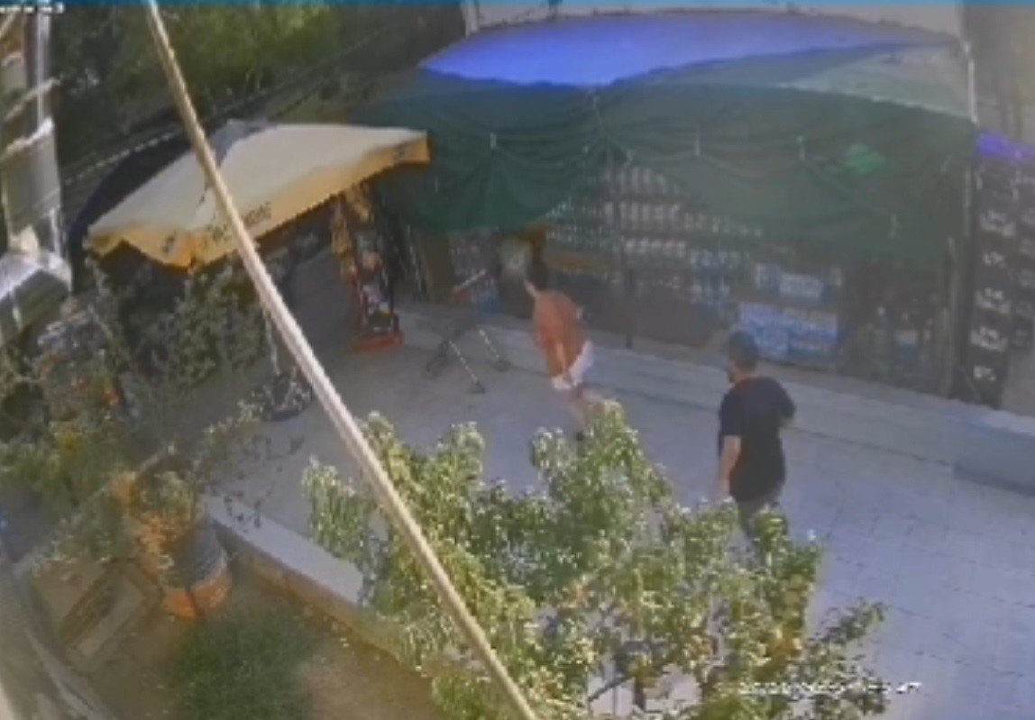 Eski eşini bıçakla yaralayan zanlı tutuklandı