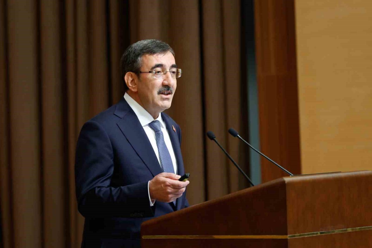 Cumhurbaşkanı Yardımcısı Yılmaz: "2024’te yüzde 4, 2025’te yüzde 4,5, 2026’da yüzde 5 büyüme bekliyoruz"