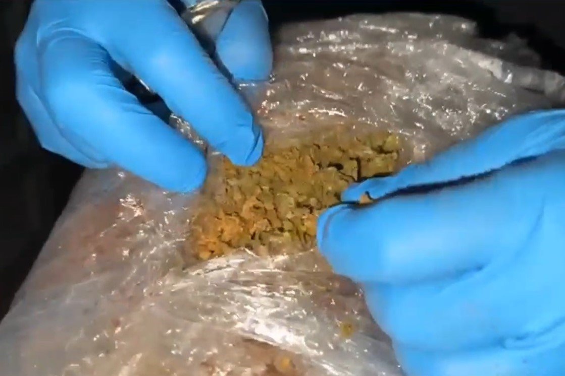 Hastane bahçesinde 9 kilo 500 gram uyuşturucu yakalandı