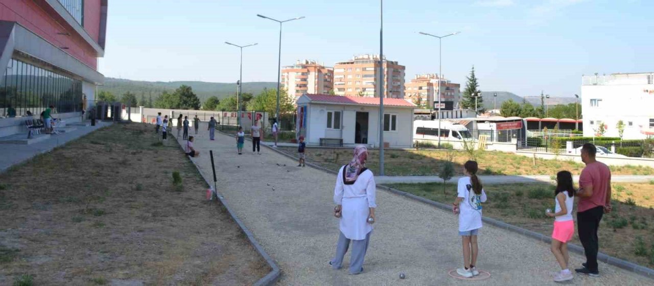 Bocce petank çiftler yarışması