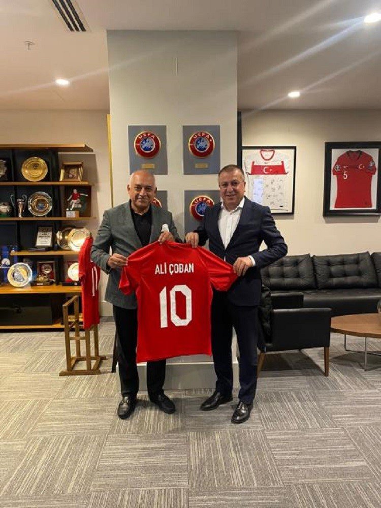 Kadooğlu, TFF Başkan Mehmet Büyükekşi ile bir araya geldi