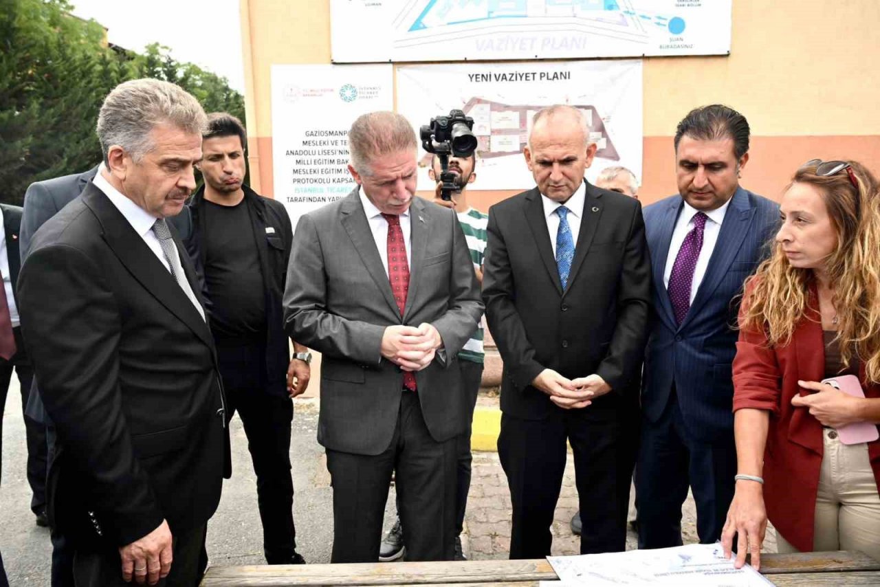 İstanbul Valisi Gül, Gaziosmanpaşa’da temaslarda bulundu