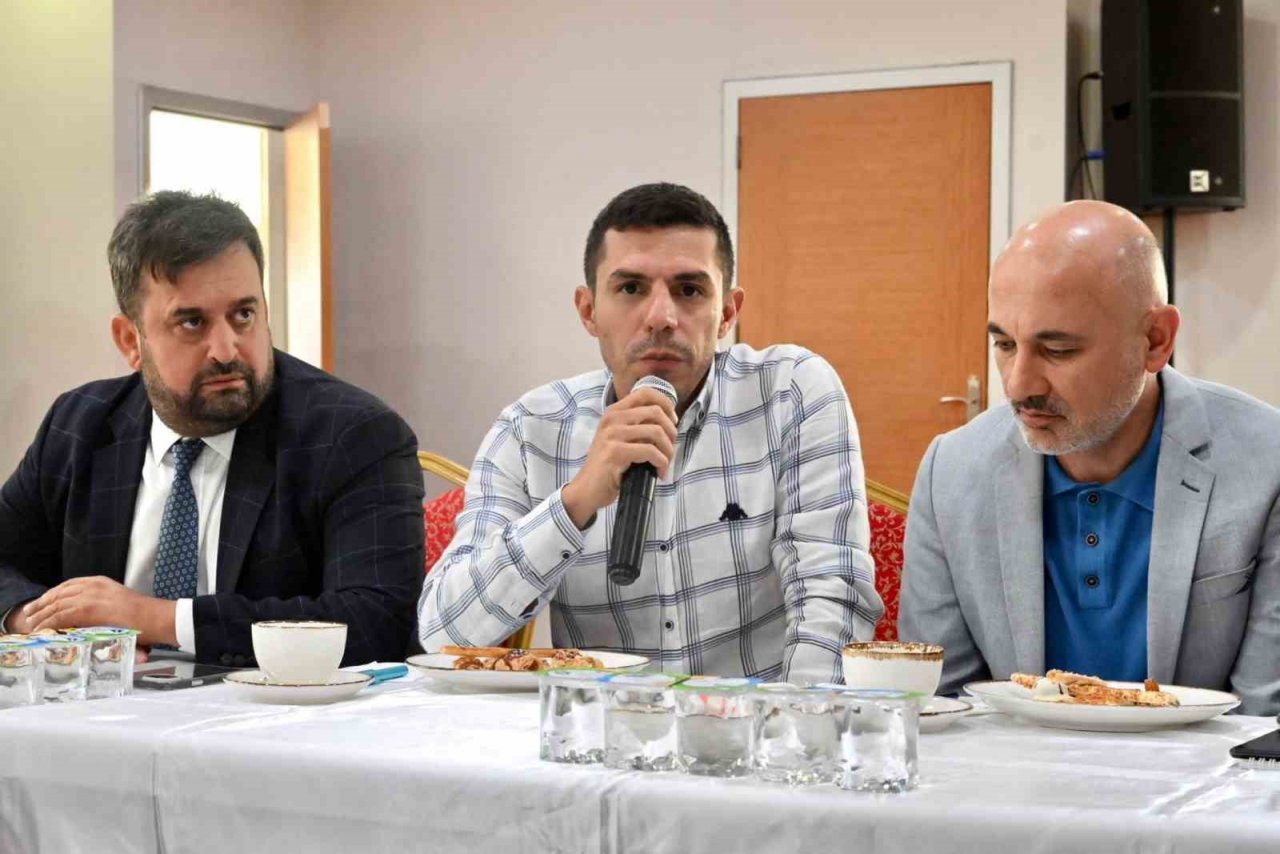 İstanbul Valisi Gül, Gaziosmanpaşa’da temaslarda bulundu