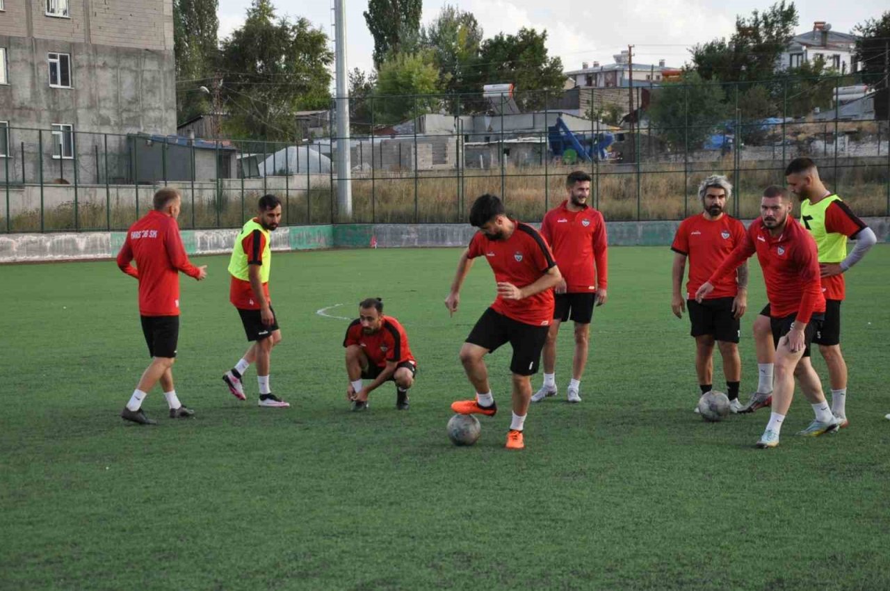 Kars 36 Spor’da Ziraat Türkiye Kupası hazırlıkları sürüyor