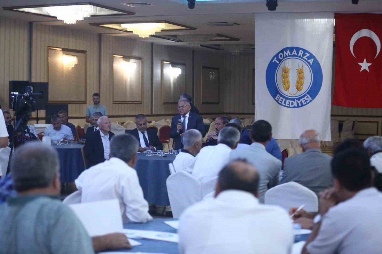 Başkan Büyükkılıç, Tomarza’da muhtarlarla buluştu