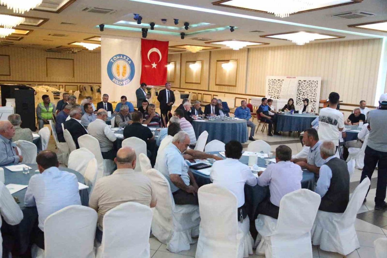 Başkan Büyükkılıç, Tomarza’da muhtarlarla buluştu