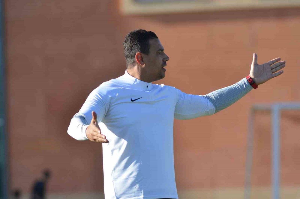 Kayserispor’da beklenmedik ayrıldık